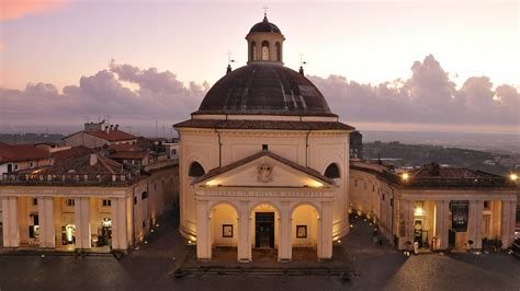 Palazzo Chigi di Ariccia – Ett historiskt palats fyllt av konst och kultur!