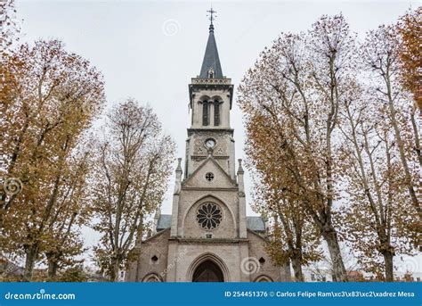 Adadi Mariam, En Klippkyrka Förnjättad Av Medeltida Konst Och Historisk Vikt!