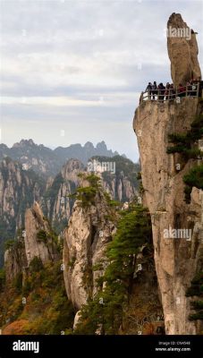  Huangshan Shanghuang - En Mystisk Pagod på Toppen av Berget!