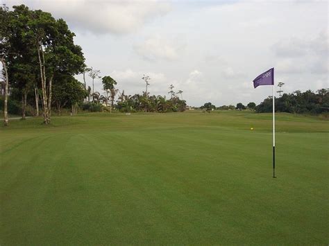 Ikoyi Golf Club, en oas av lugn i hjärtat av den pulserande staden!