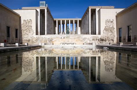  Musée d'Art Moderne de la Ville de Paris! En Upplevelse av Konstens Evolution i en Häpnadsväckande Byggnad