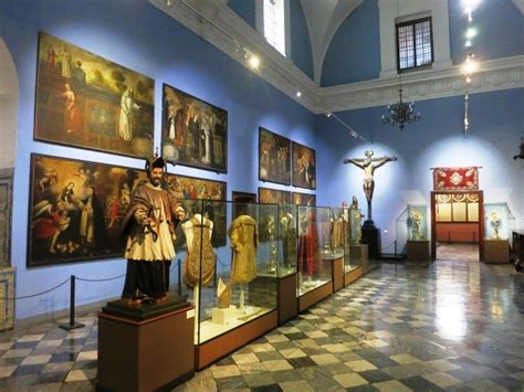 Museo de Arte Religioso - En Skattkista av Kolumbiansk Kyrkohistoria och Konst!