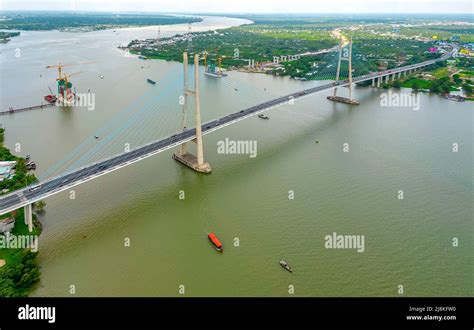 Thuan Thao Bridge - En ikonisk bro med ett fantastiskt utsiktsläge!