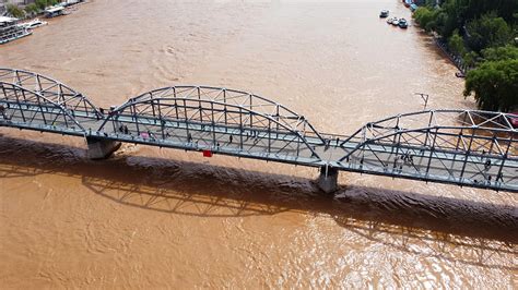 Zhongshan Bridge: Ett historiskt mästerverk med en spektakulär utsikt!